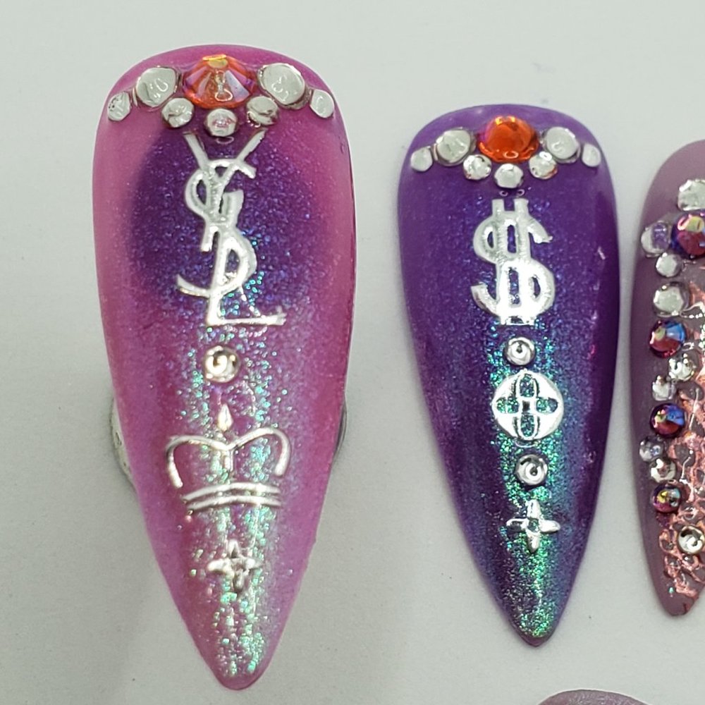 Chameleon Luxury Gel Press on Nails " Purple Chameleon " - Picture 5 of 15